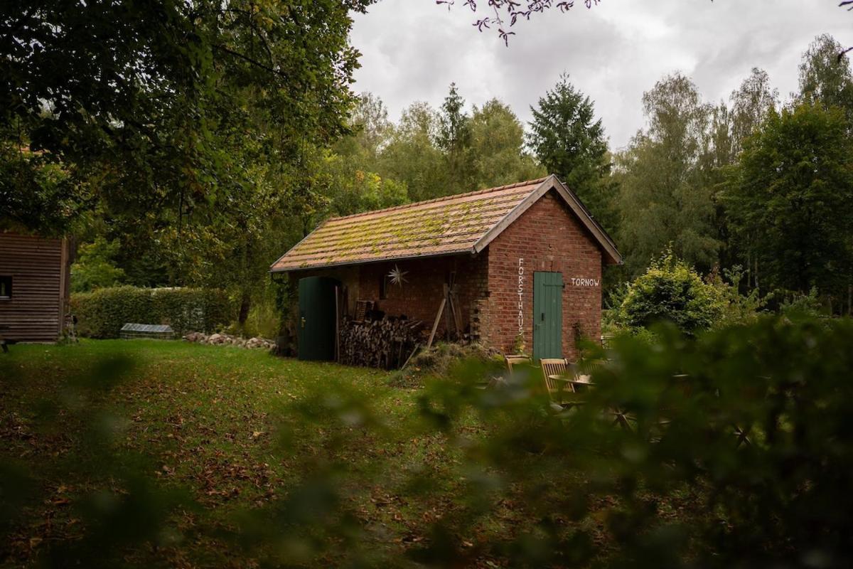 Wald- Und Seeidyll Im Historischen Forsthaus Neuruppin Exterior photo